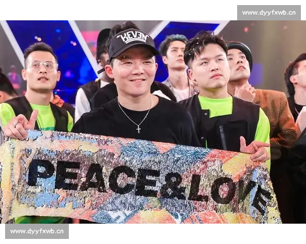 燃动城市节拍汇聚青年力量的全国街舞巅峰对决盛典青春赛事海报