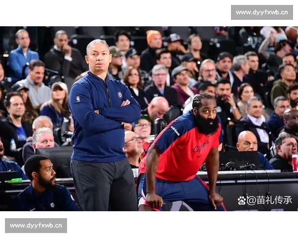 聚焦以卢比赛赛场风云解读球队战术与胜负走向全景分析球员表现与关键时刻